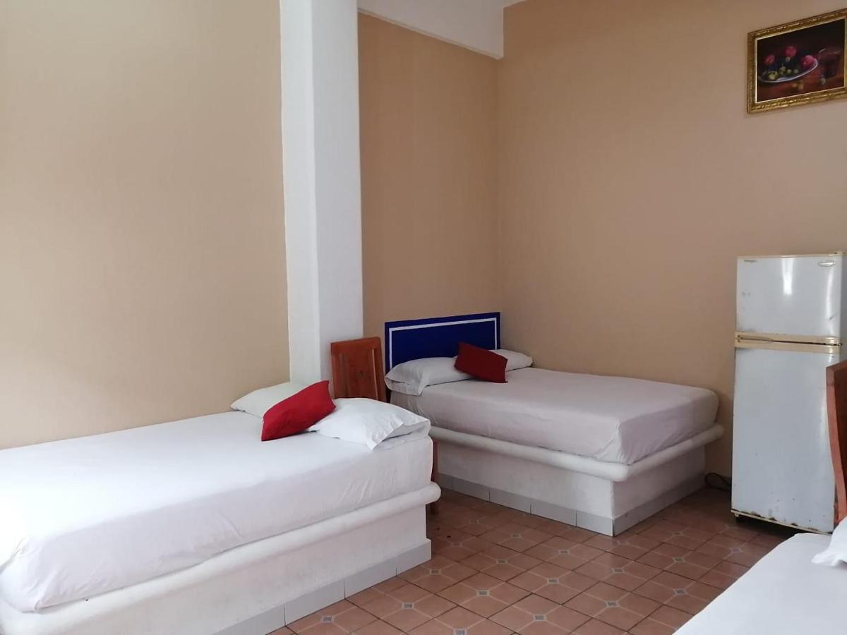 Hotel Isis 지와타네호 외부 사진